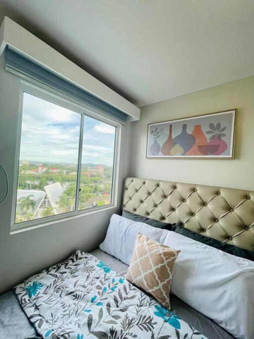 Spacious 2 Bedroom 42Sqm Condo Unit Iloilo City Exterior foto